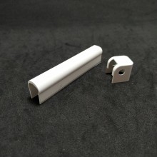 Декоративная накладка GU на нижние петли  (белая) Декоративна накладка на  нижні петлі
